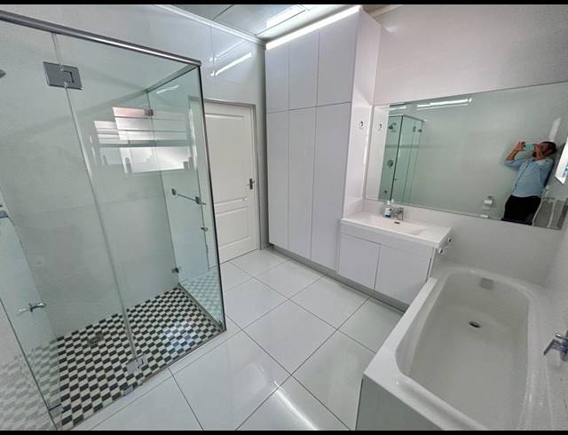 4 BEDROOM HOUSE FOR SALE IN CHURCHILL ESTATE